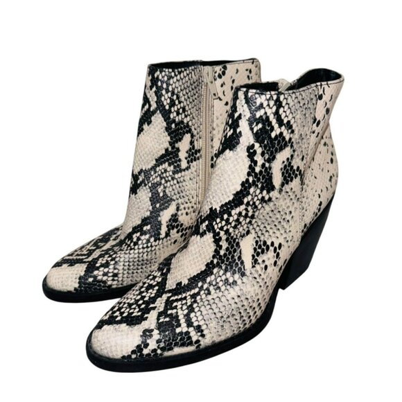 Madden Girl Klicck Black Faux Snakeskin Ankle Booties 7.5M Western Cowgirl Boot - Picture 2 of 10